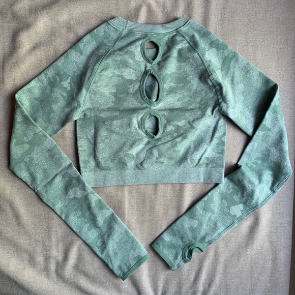 3Pc Camo Green Seamless set (Leggings, Bra, Long Sleeve Crop Top) - Picture 8 of 12